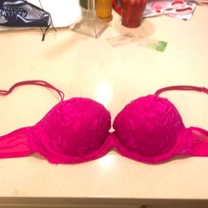 Hot pink PINK Victoria’s Secret bra FINAL OFFER 15$/7.67shipping
